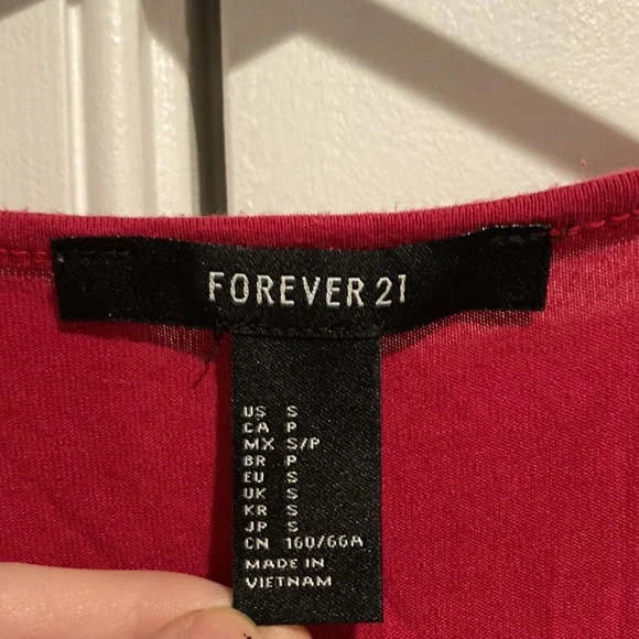 Forever 21 Magenta Blouse Size SMALL - Picture 2 of 8